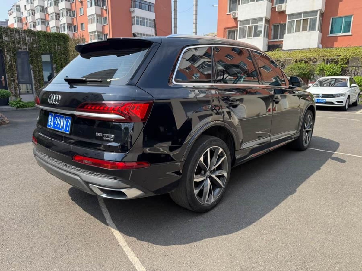 奧迪 奧迪Q7  2023款 55 TFSI quattro S line運(yùn)動(dòng)型圖片