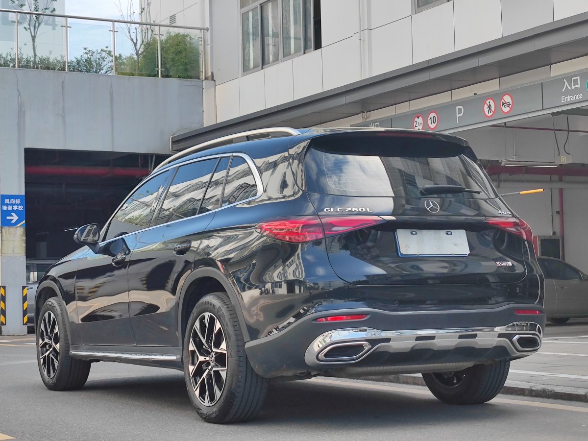 奔馳 奔馳GLC  2023款 改款 GLC 260 L 4MATIC 動感型 5座圖片