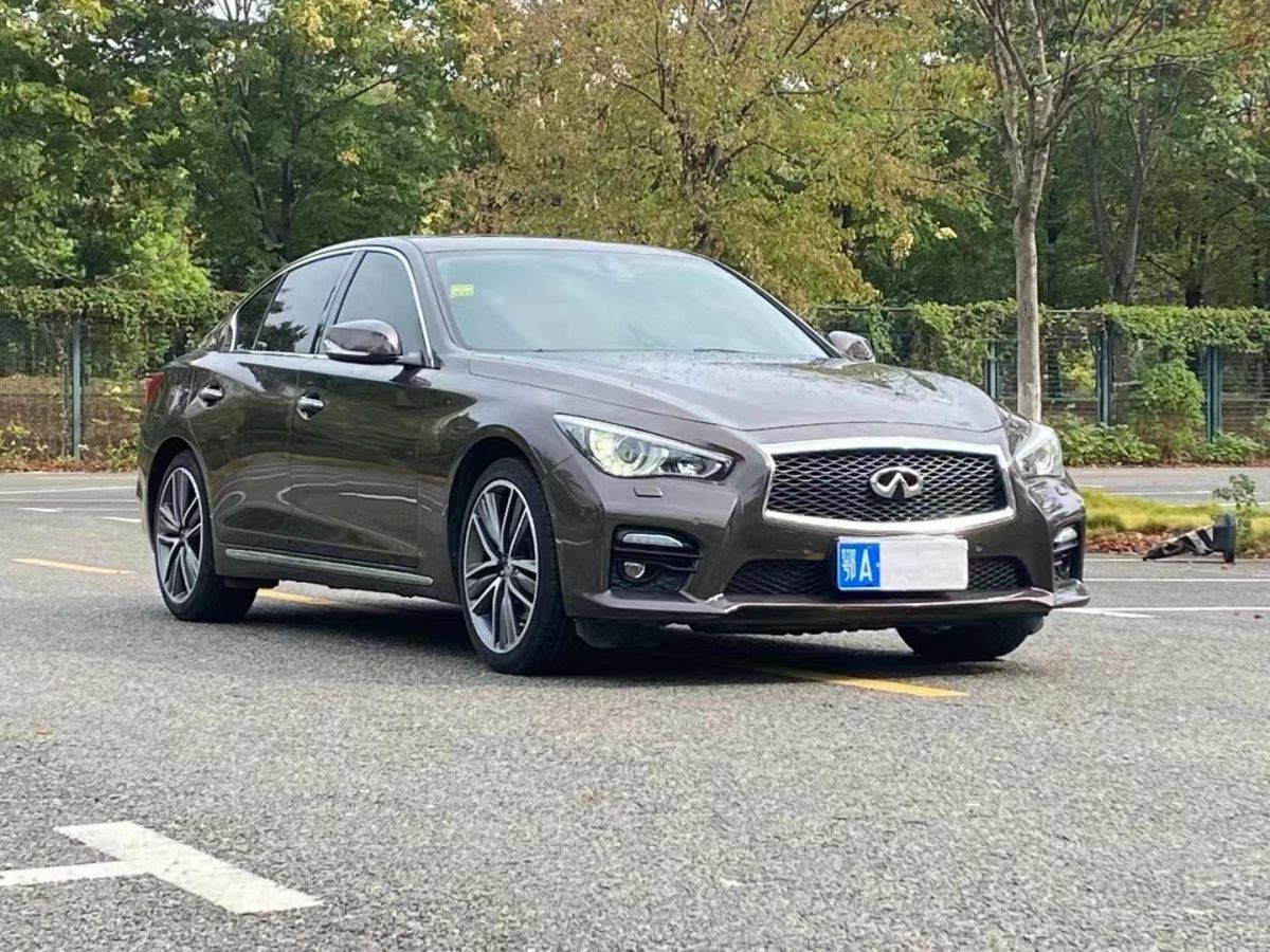 車輛圖片15年10月上牌英菲尼迪q50l,2.0t運動款,9.