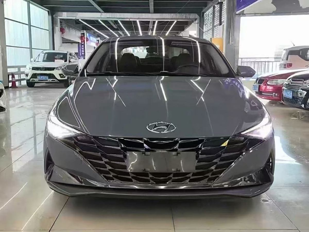 現(xiàn)代 伊蘭特  2023款 1.5L CVT LUX尊貴版圖片