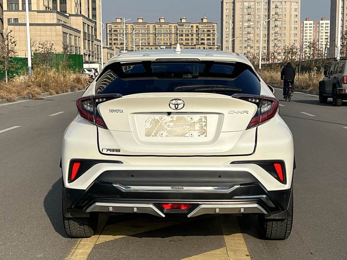 豐田 C-HR  2018款 2.0L 領(lǐng)先版 國V圖片