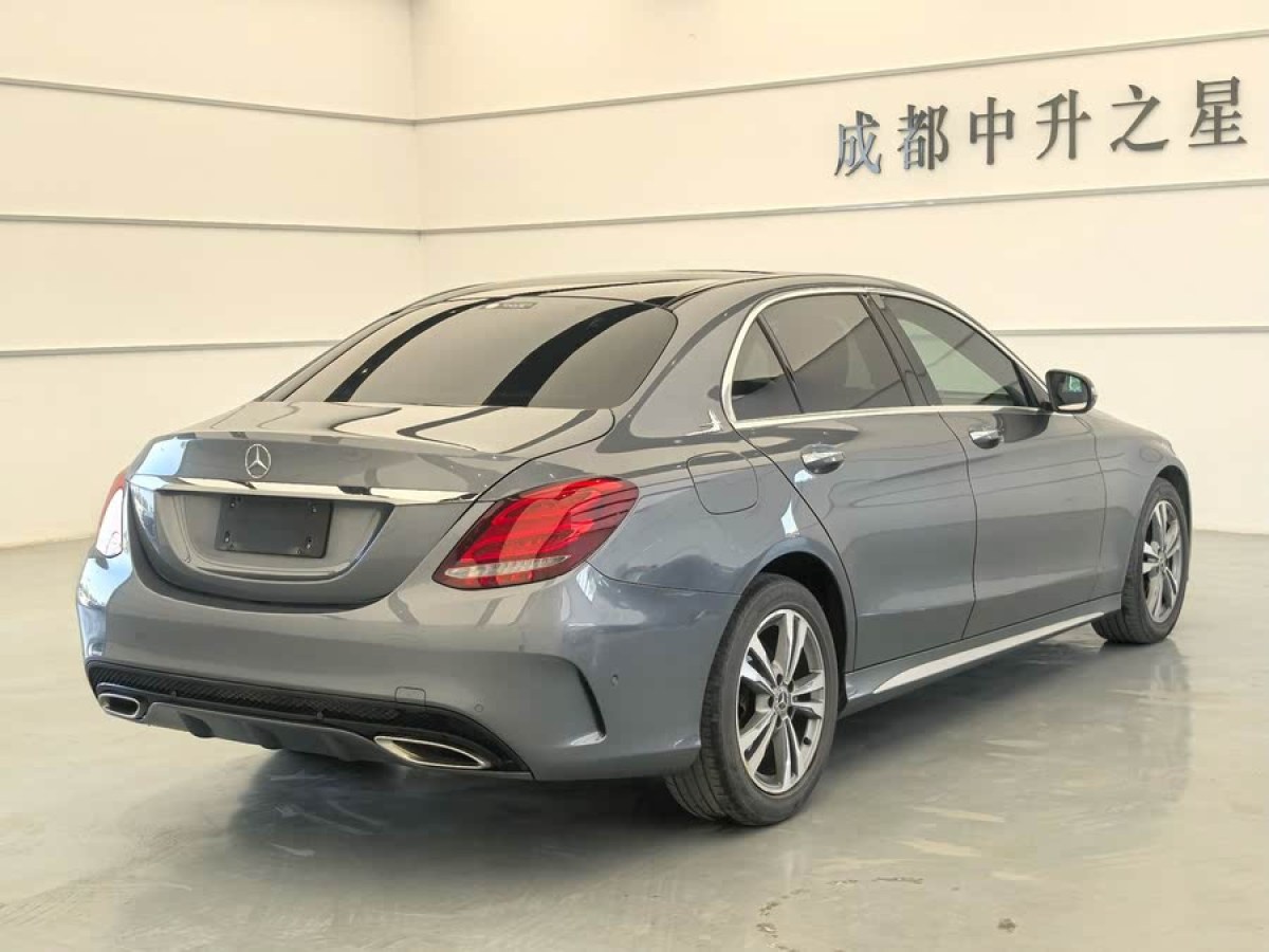 奔馳 奔馳C級(jí)  2018款 C 200 L 運(yùn)動(dòng)版圖片