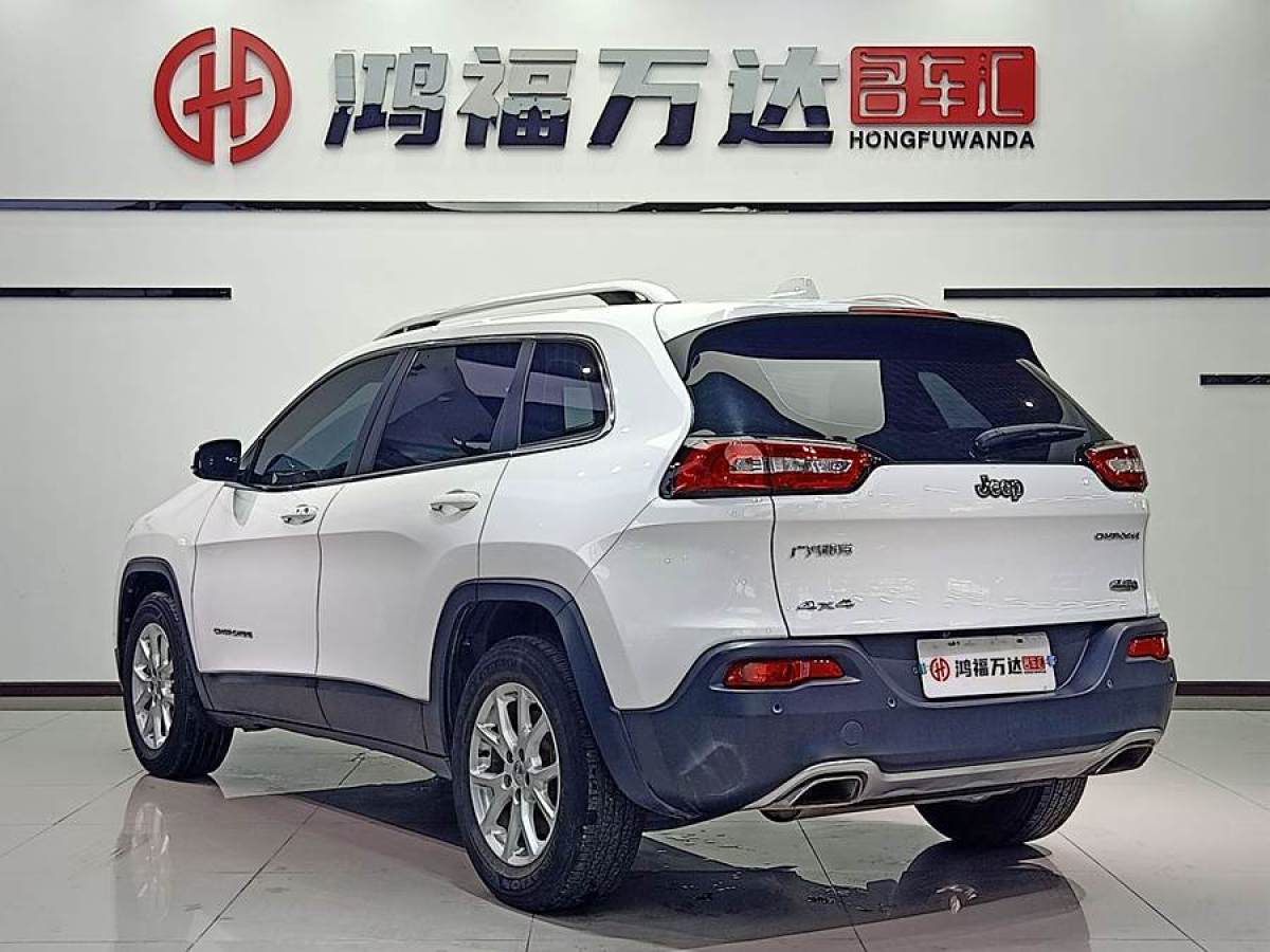 Jeep 自由光  2016款 2.4L 專業(yè)版圖片