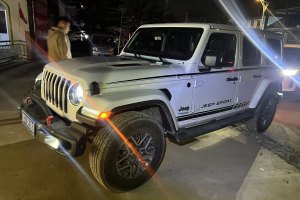 牧馬人 Jeep 2.0T 高地四門版