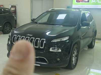 2018年3月 Jeep 自由光 2.4L 領(lǐng)先版圖片