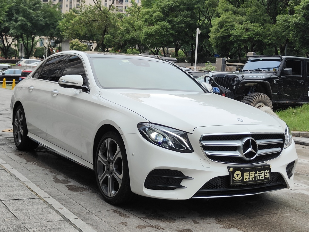 奔驰 奔驰E级  2017款 E 300 L 运动豪华型图片