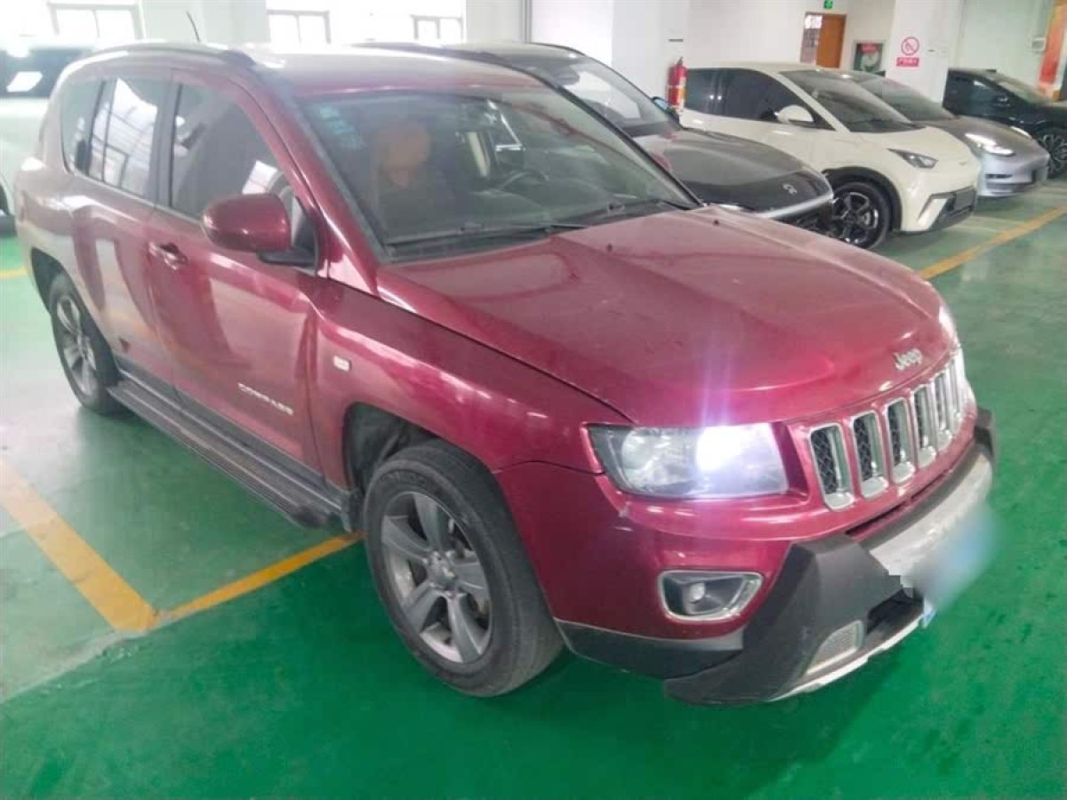 Jeep 指南者  2014款 改款 2.4L 四驅(qū)舒適版圖片