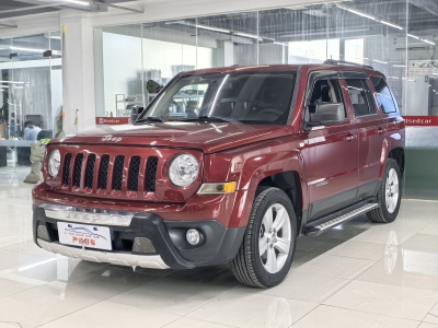 2015年7月 Jeep 自由客(进口) 2.0L 运动增强版图片