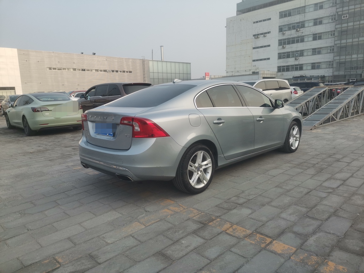 2014年9月沃爾沃 S60  2014款 S60L 2.0T 智遠版