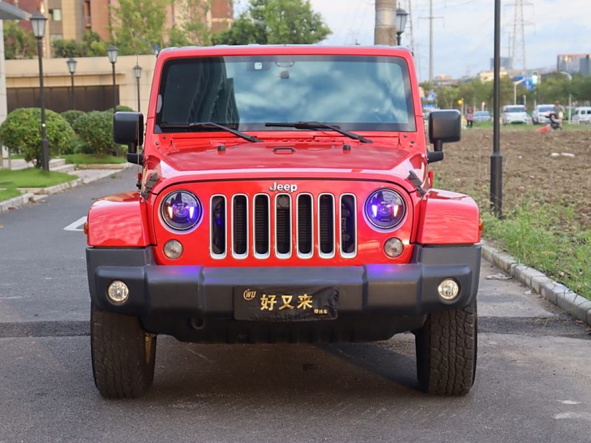 Jeep 牧馬人  2015款 3.0L Sahara 四門(mén)舒享版圖片