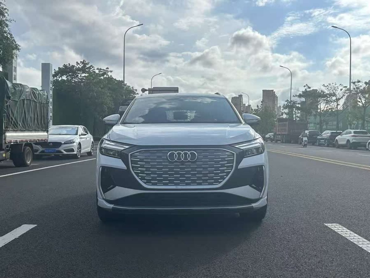 奧迪 奧迪Q4 e-tron  2024款 40 e-tron 創(chuàng)境版圖片