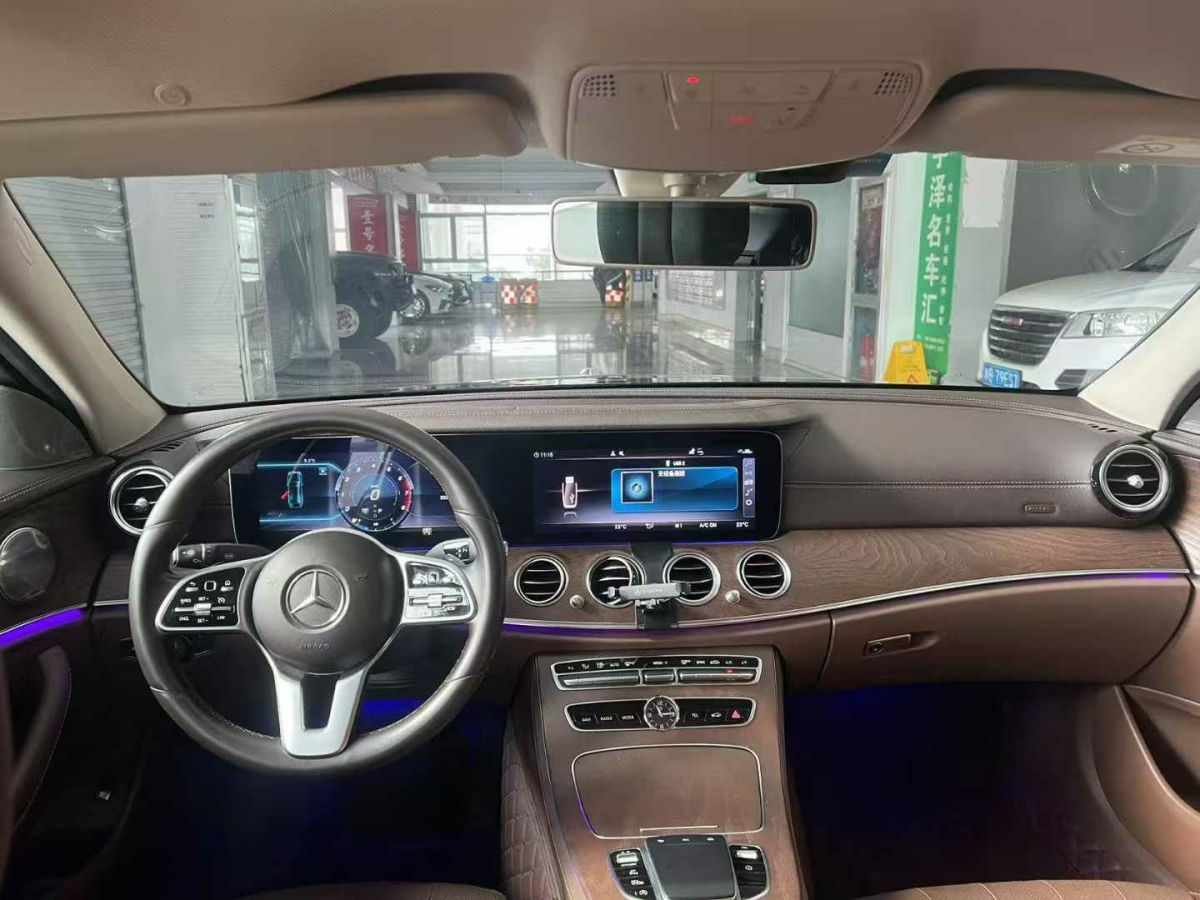 奔馳 奔馳E級  2020款 E 300 L 豪華型圖片