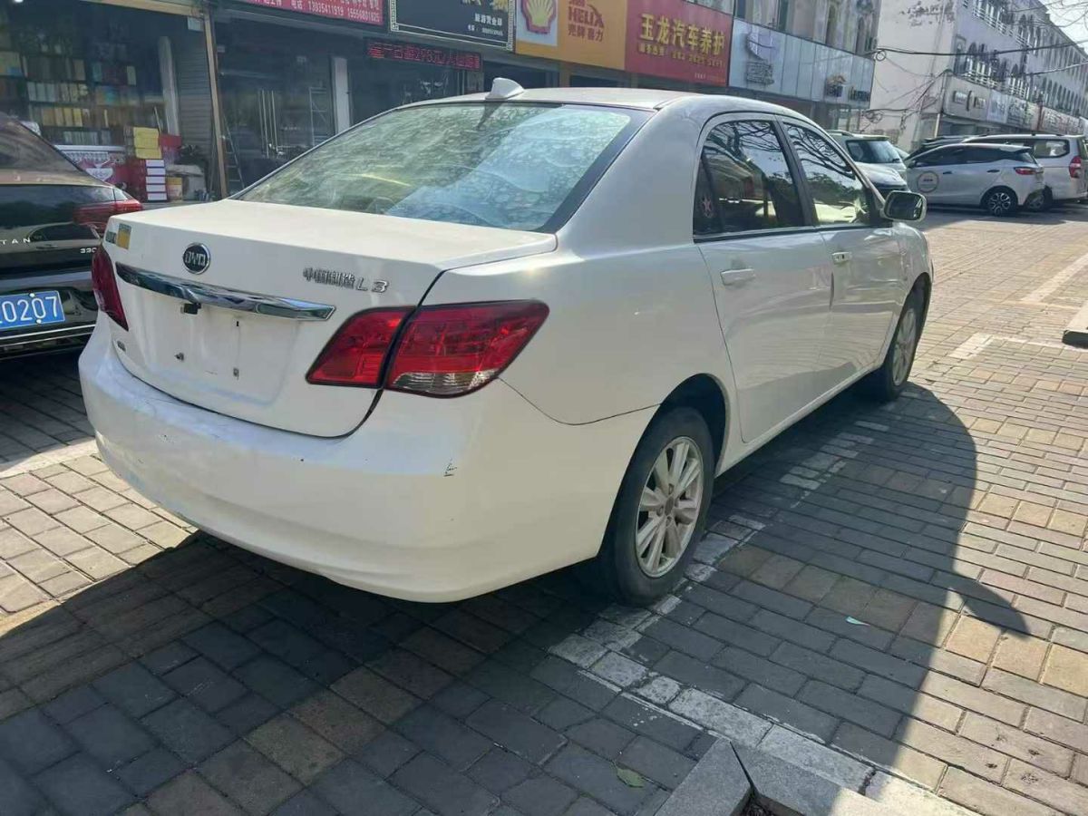 比亞迪 L3  2012款 1.5L 手動尊貴型圖片