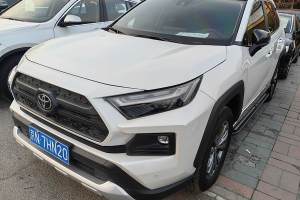 RAV4荣放 丰田 2.0L CVT四驱探险Plus版