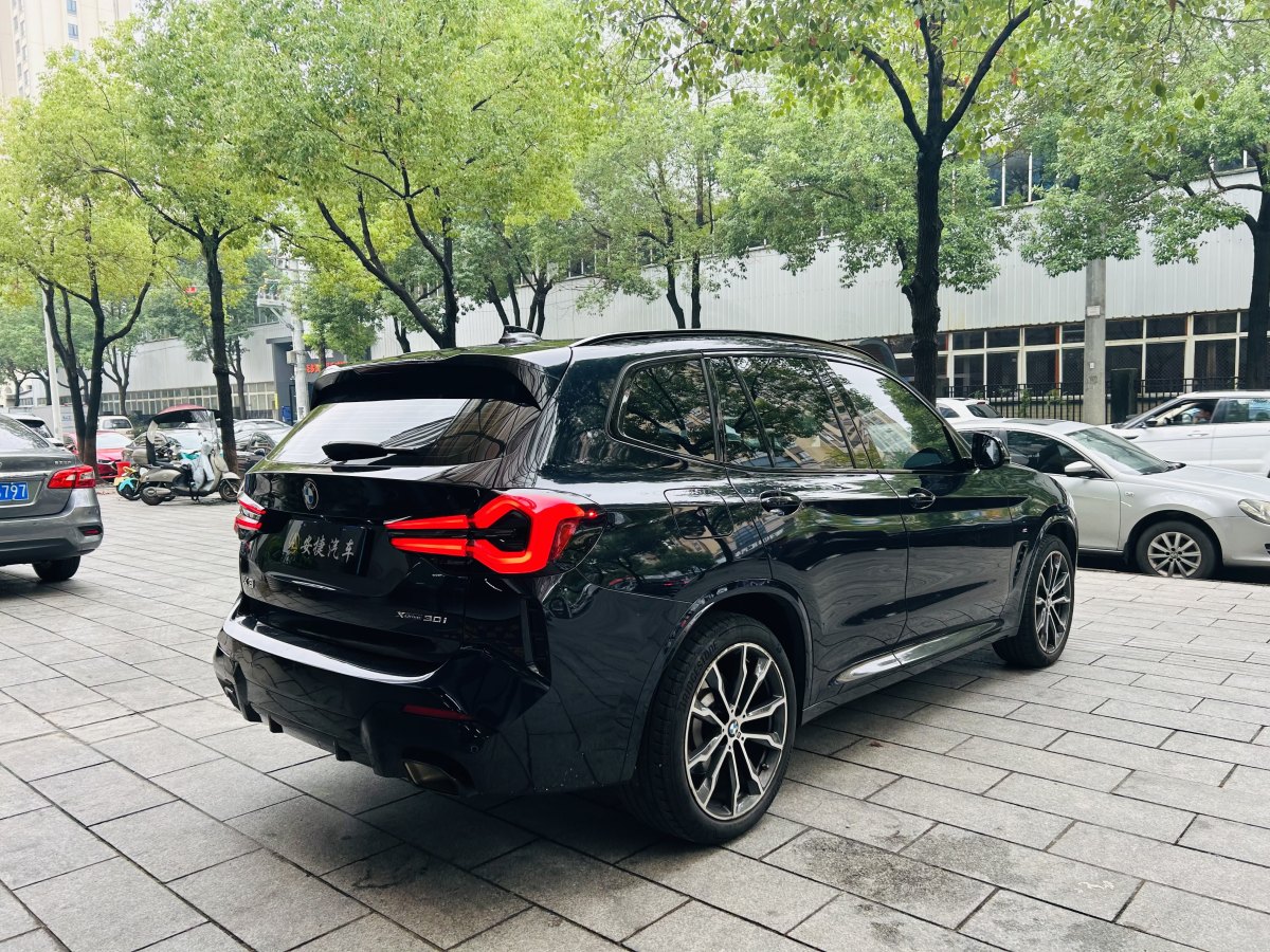 寶馬 寶馬X3  2022款 xDrive30i 領(lǐng)先型 M曜夜套裝圖片