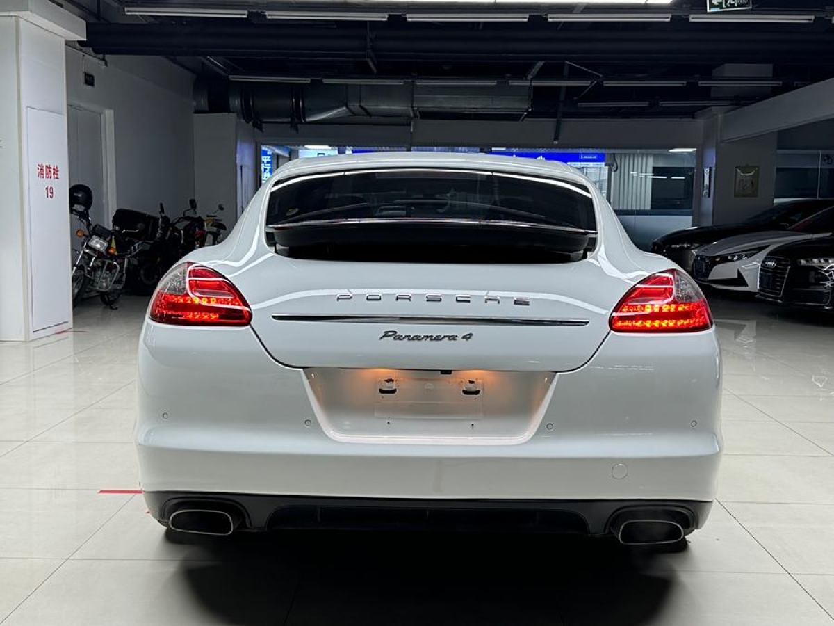 保時(shí)捷 Panamera  2013款 Panamera 4 Platinum Edition 3.6L圖片