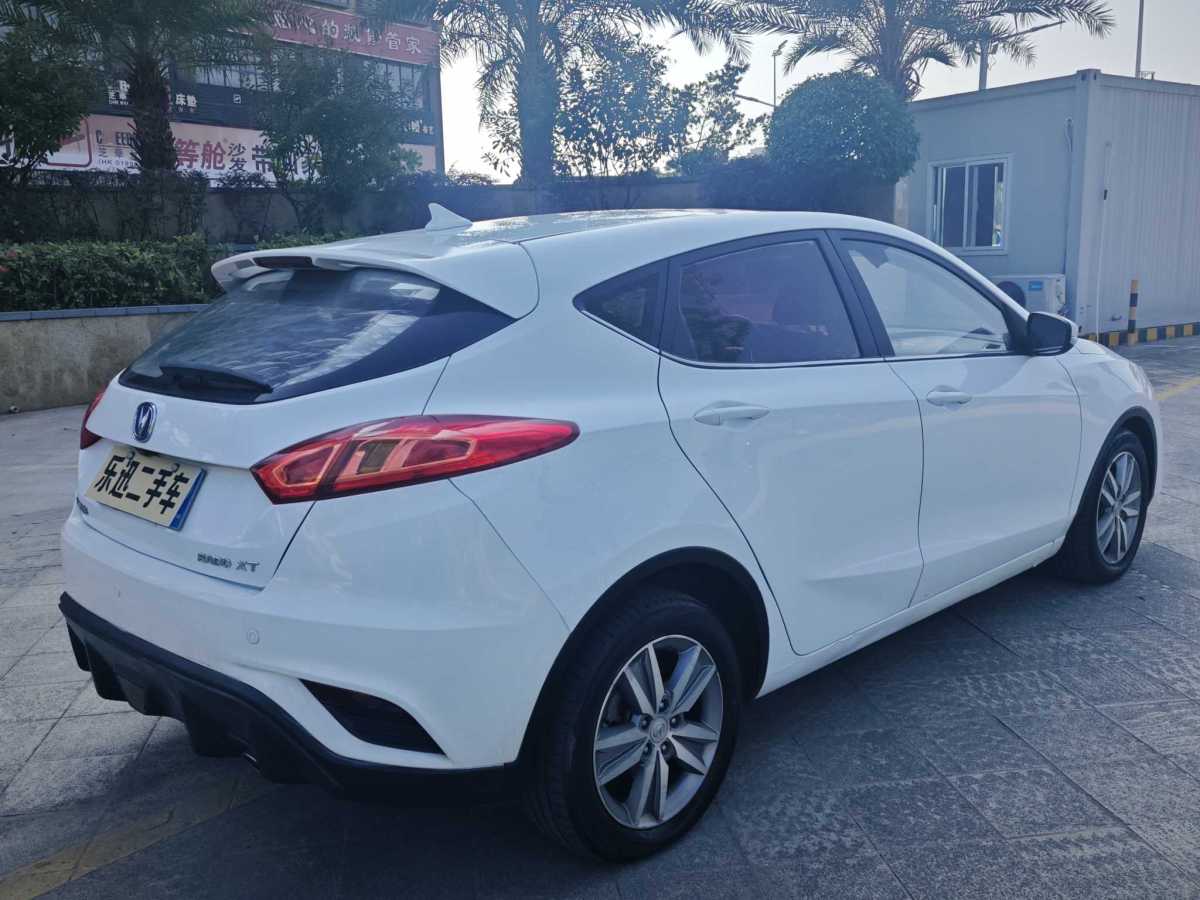 長(zhǎng)安 逸動(dòng)XT  2016款 1.6L 自動(dòng)俊酷型圖片