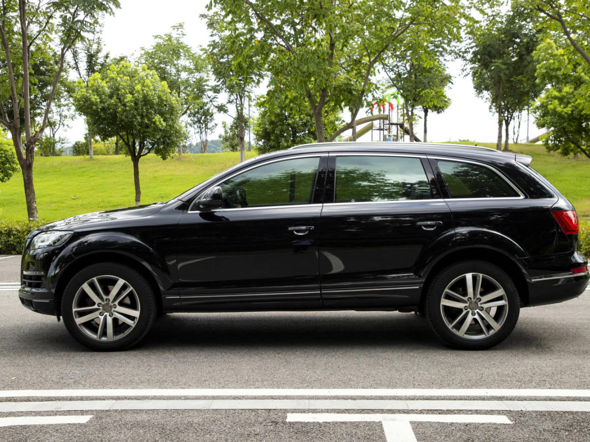 2011年7月奧迪 奧迪Q7  2011款 3.0 TFSI 技術型(200kW)