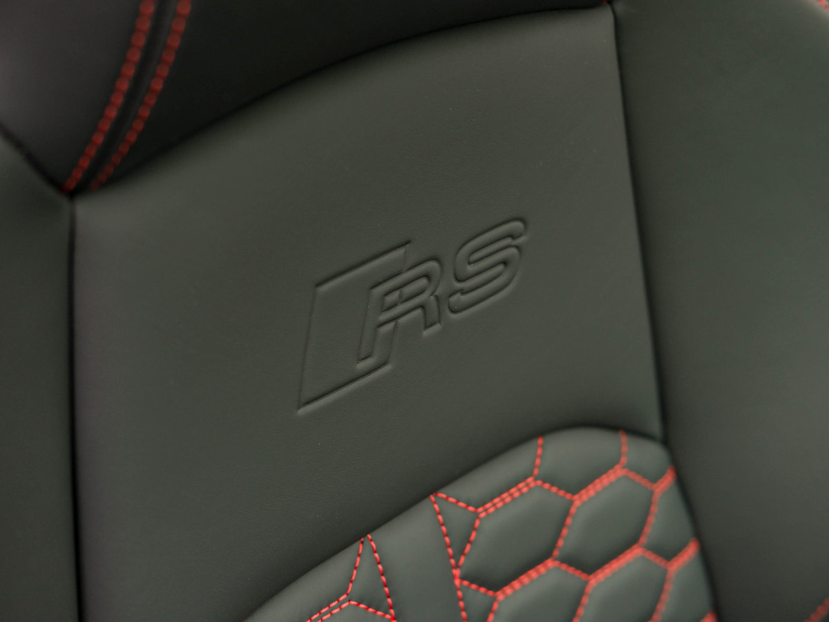 奧迪 奧迪RS 4  2023款 RS4 Avant 暗金版圖片