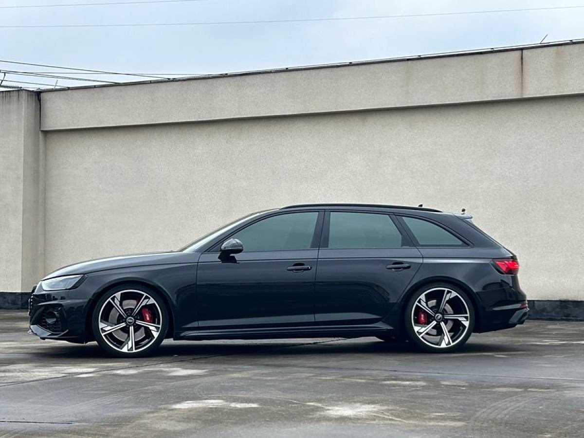 奧迪 奧迪RS 4  2023款 RS4 Avant 黑曜版圖片