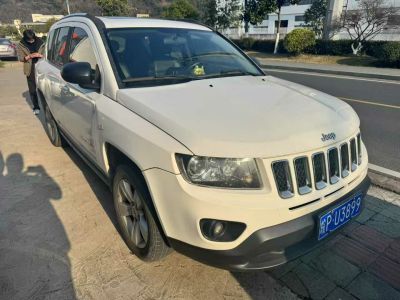 2015年1月 Jeep 指南者(進(jìn)口) 2.0L 兩驅(qū)豪華版圖片