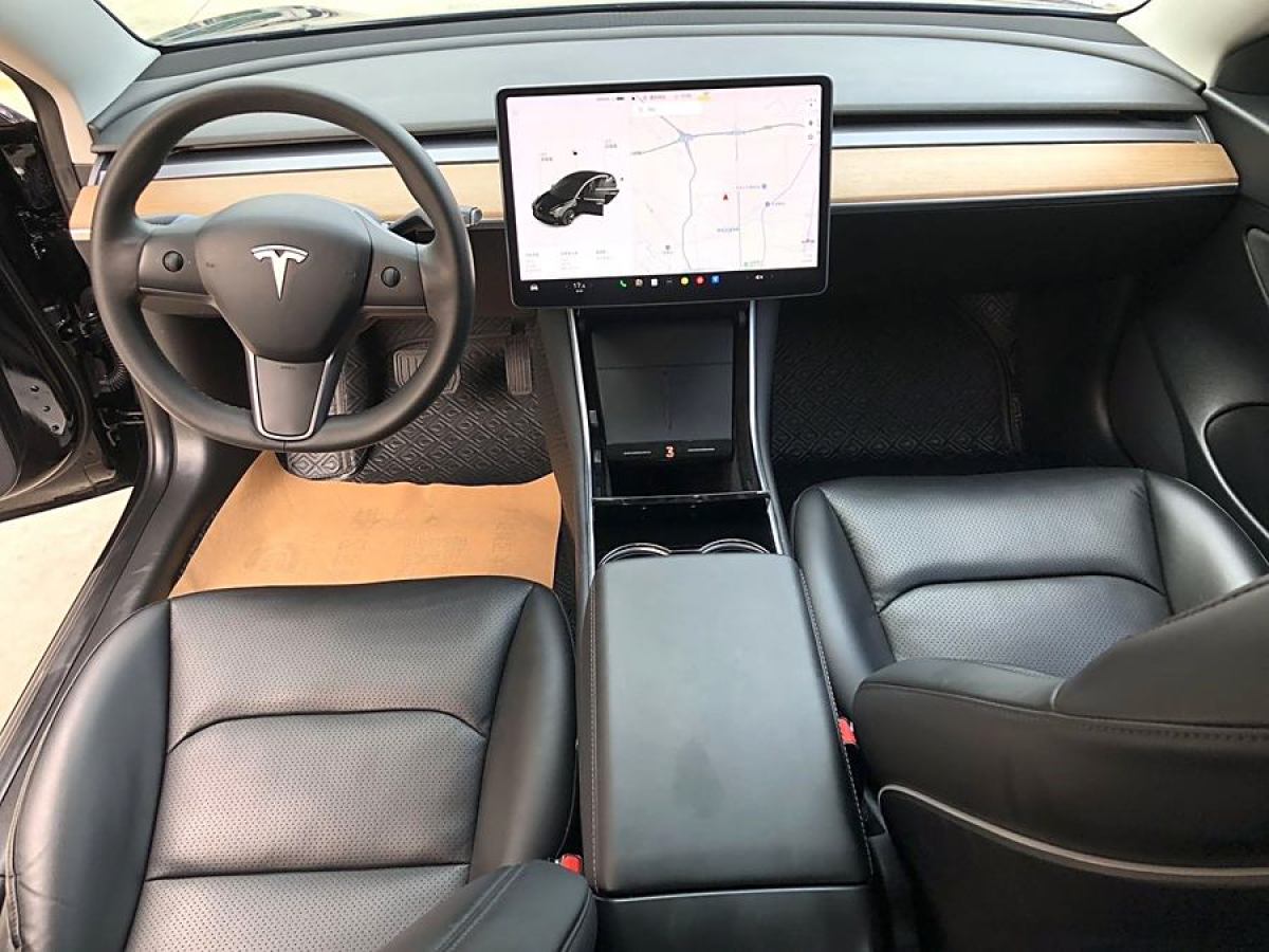 特斯拉 Model 3  2019款 標準續(xù)航后驅(qū)升級版圖片