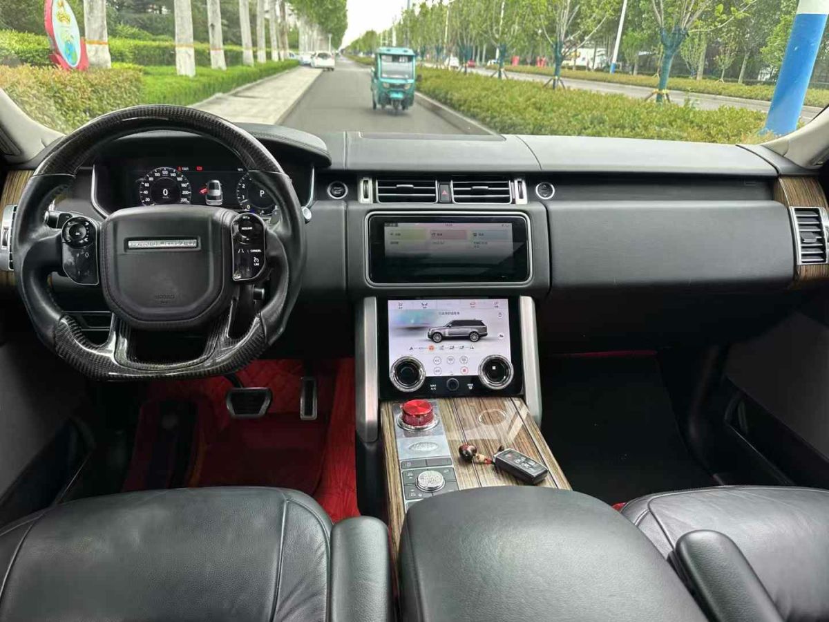 路虎 攬勝  2019款 3.0 V6 SC 傳世加長(zhǎng)版圖片
