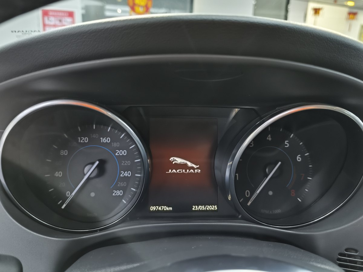 捷豹 F-PACE  2018款 改款 2.0T 四驅(qū)R-Sport運(yùn)動(dòng)版圖片
