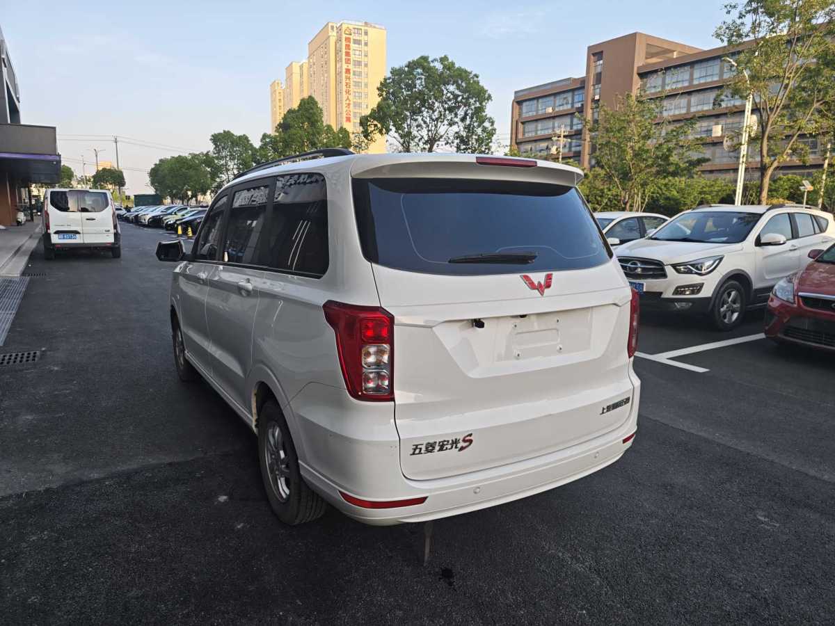 五菱 五菱宏光  2019款 1.5L S舒適型國VI LAR圖片
