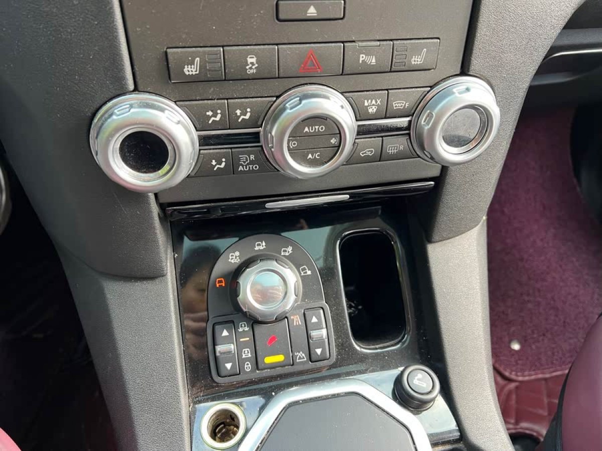 路虎 發(fā)現(xiàn)  2012款 3.0 SDV6 HSE 柴油版圖片