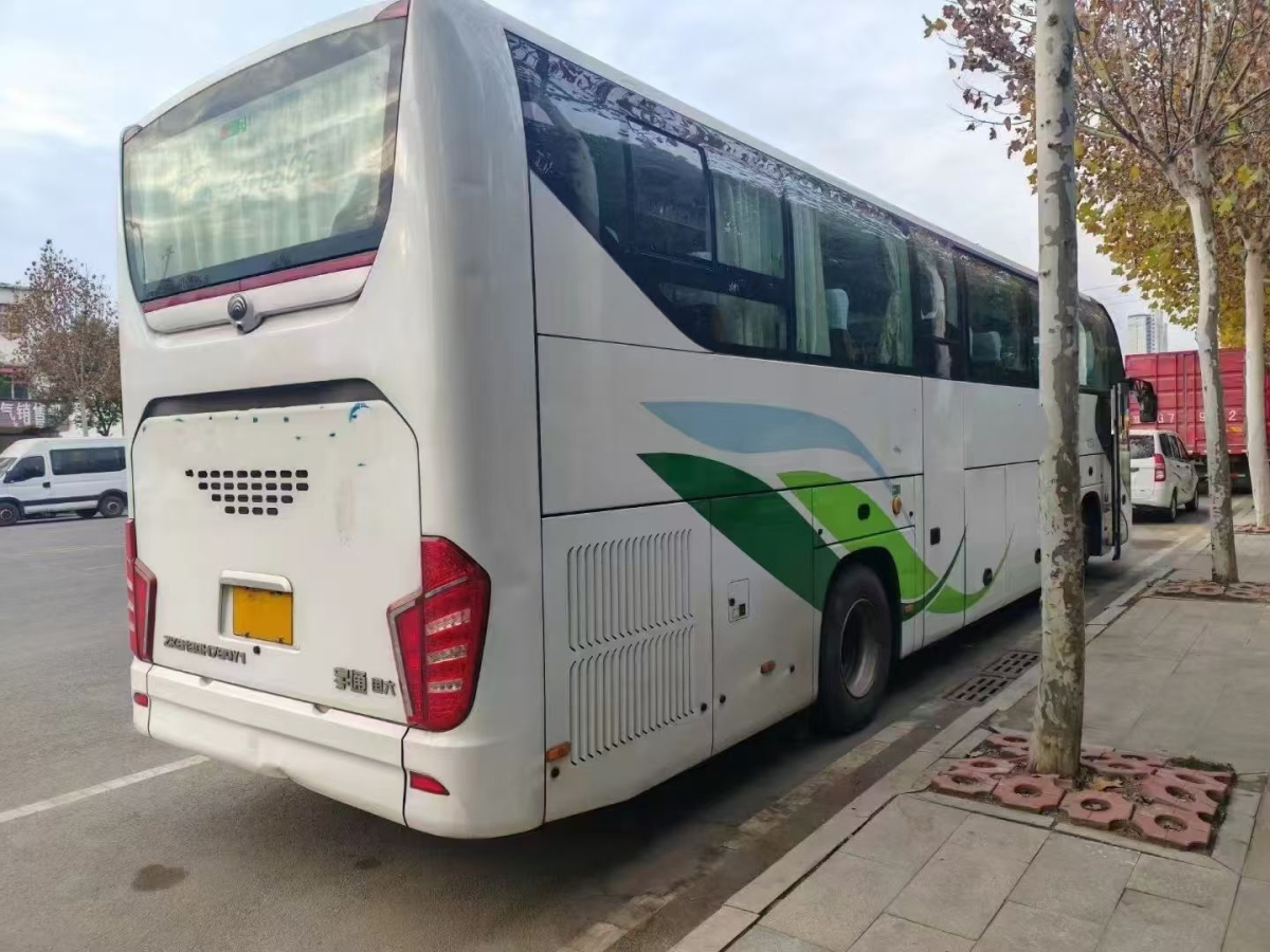 國六有公告50座宇通6120旅游車圖片