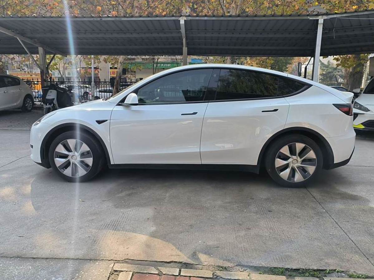 特斯拉 Model 3  2020款 改款 長(zhǎng)續(xù)航后輪驅(qū)動(dòng)版圖片