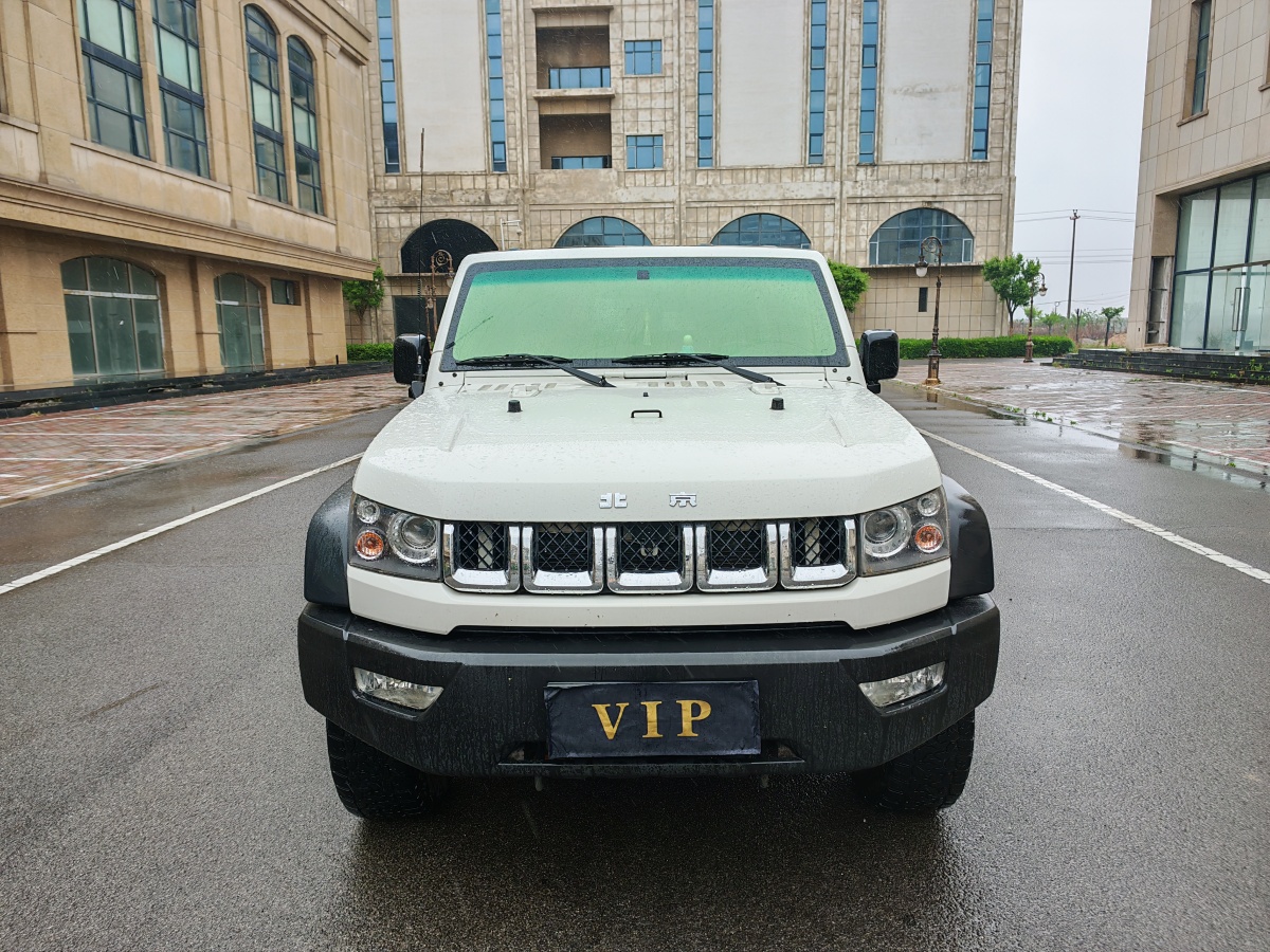 北京 BJ40  2016款 40L 2.3T 自動(dòng)四驅(qū)尊享版圖片