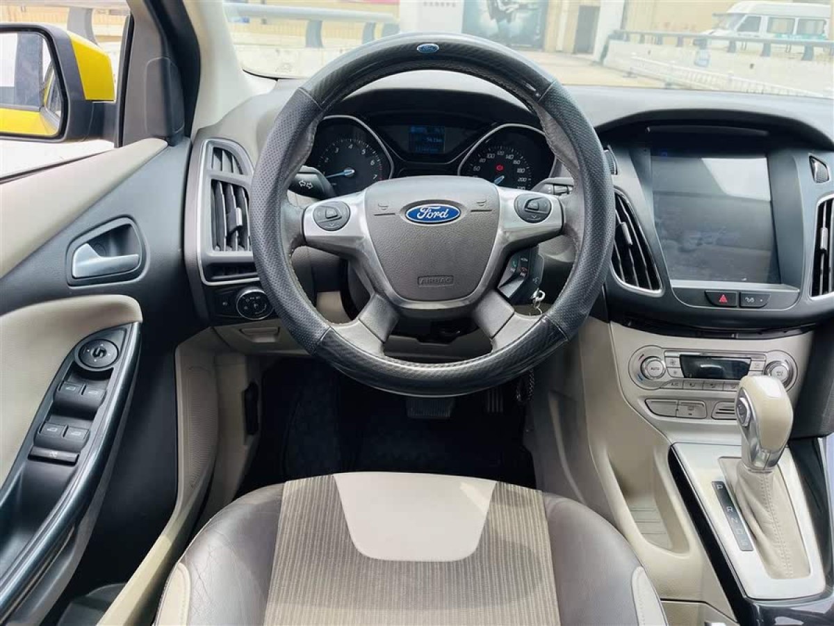 福特 ?？怂? 2012款 兩廂 1.6L 自動(dòng)風(fēng)尚型圖片