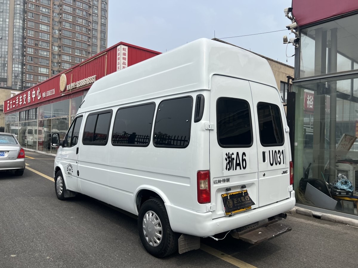 2019年3月江铃 特顺  2017款 2.8T商务型长轴高顶14/15座JX493
