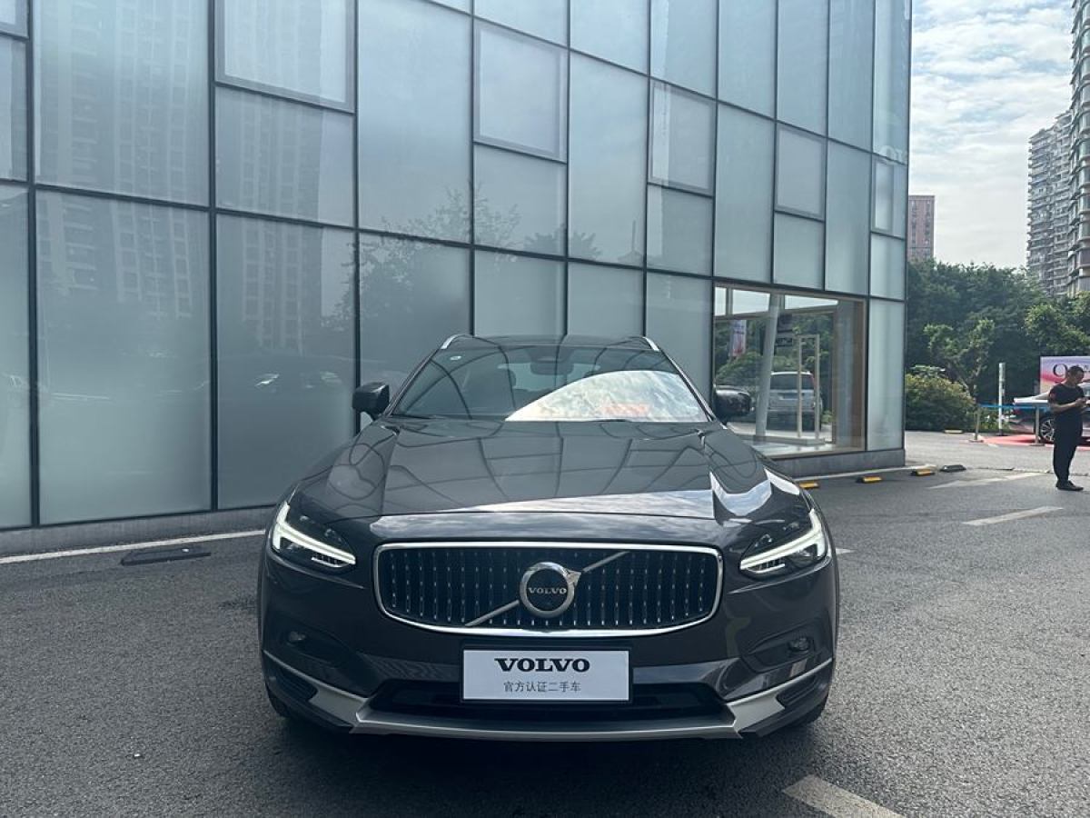 沃爾沃 V90  2022款 Cross Country B5 AWD 智尊版圖片