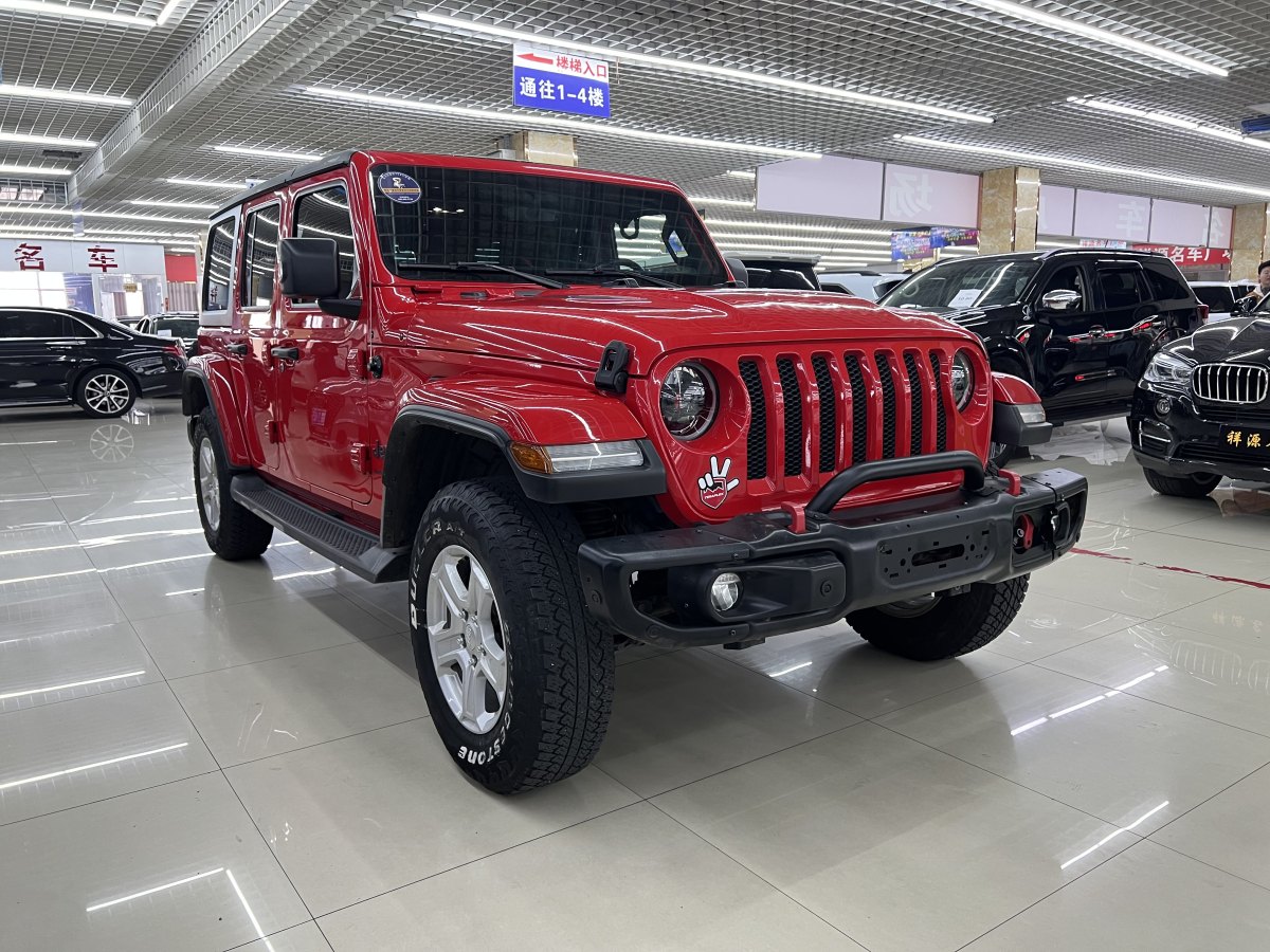 Jeep 牧馬人  2019款 2.0T Sahara 四門版 國(guó)VI圖片