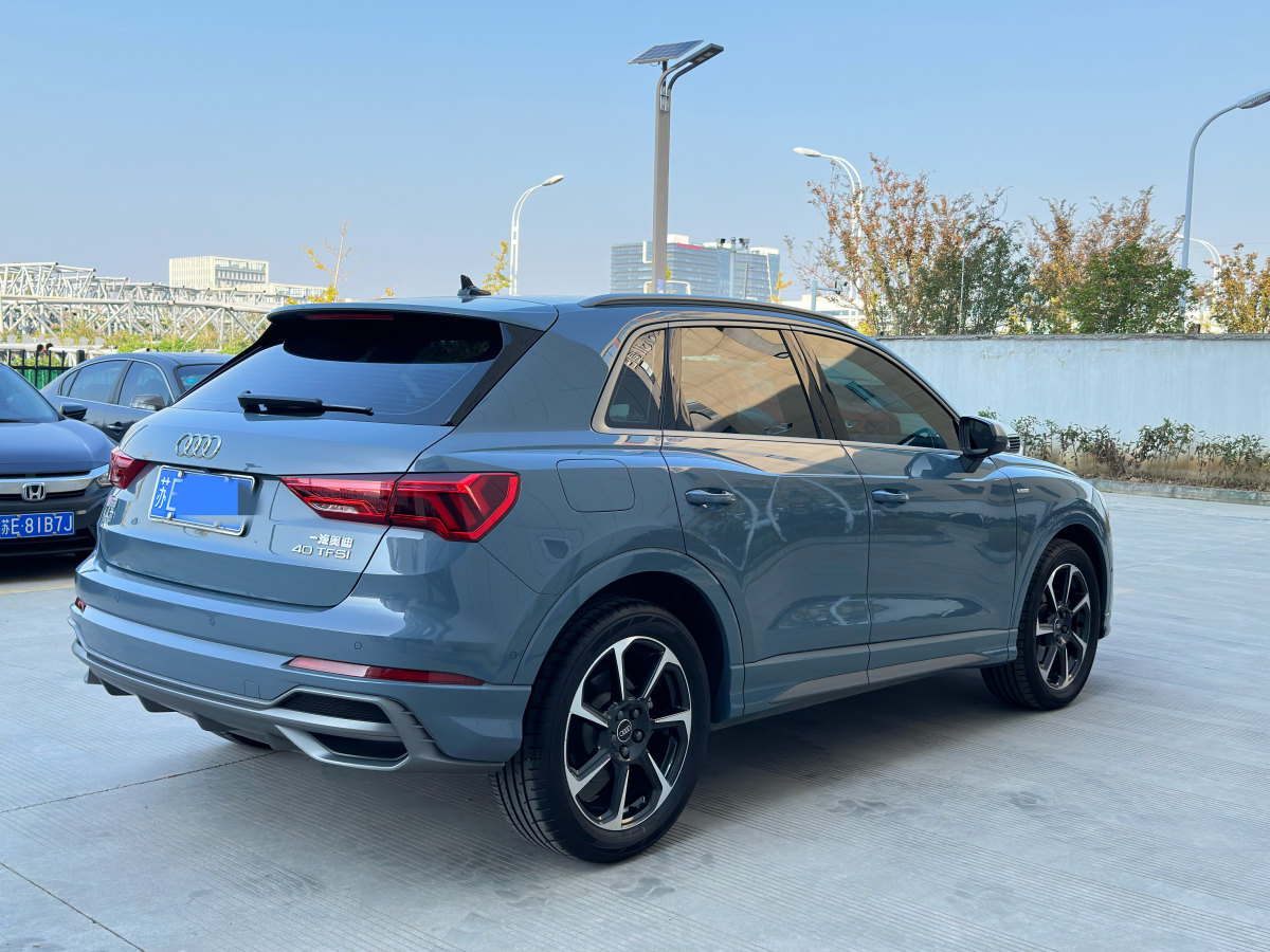 奧迪 奧迪Q3  2022款 40 TFSI RS套件燃速型圖片