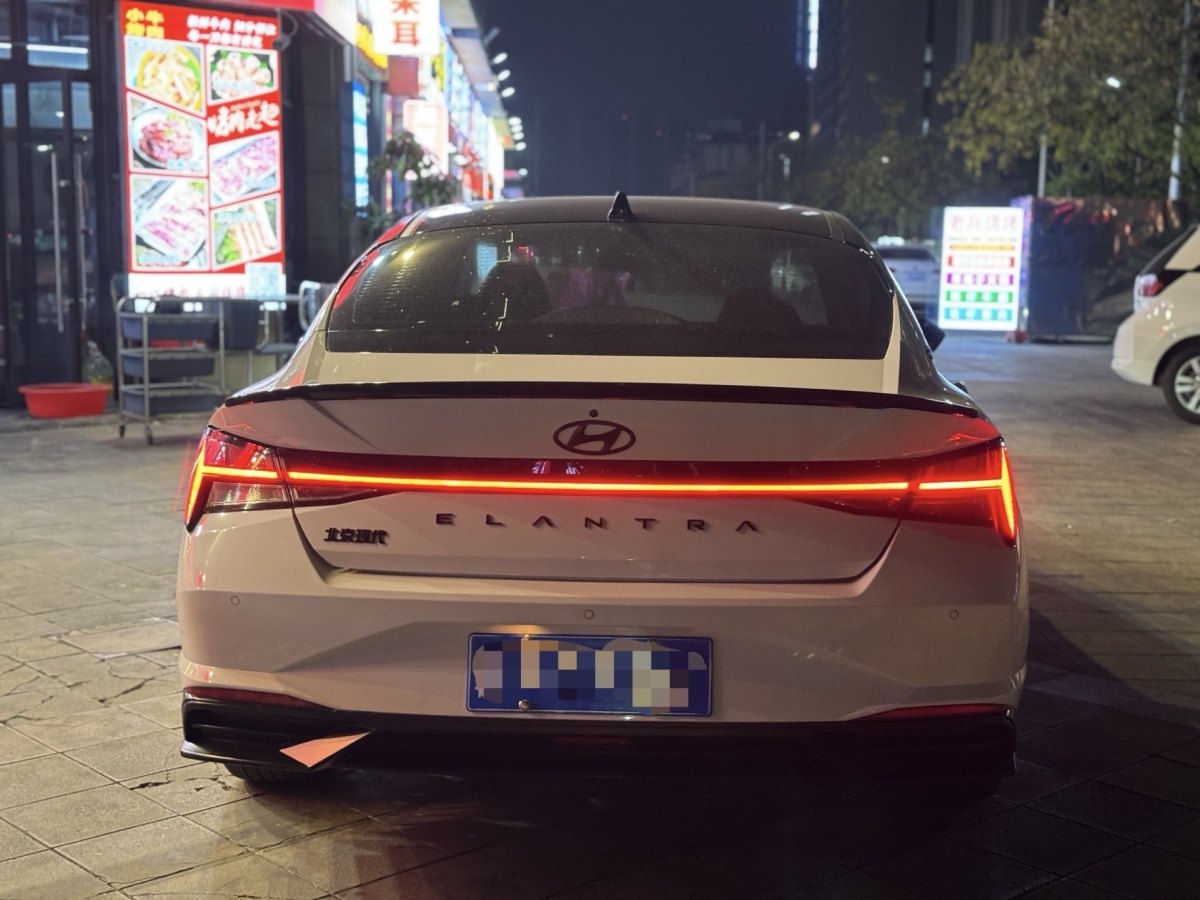 現(xiàn)代 伊蘭特  2022款 1.5L CVT LUX尊貴版圖片