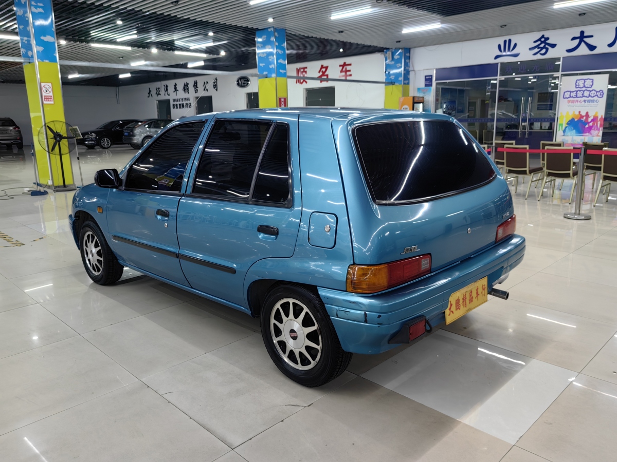 2003年6月一汽 夏利  2002款 1.0L 手動