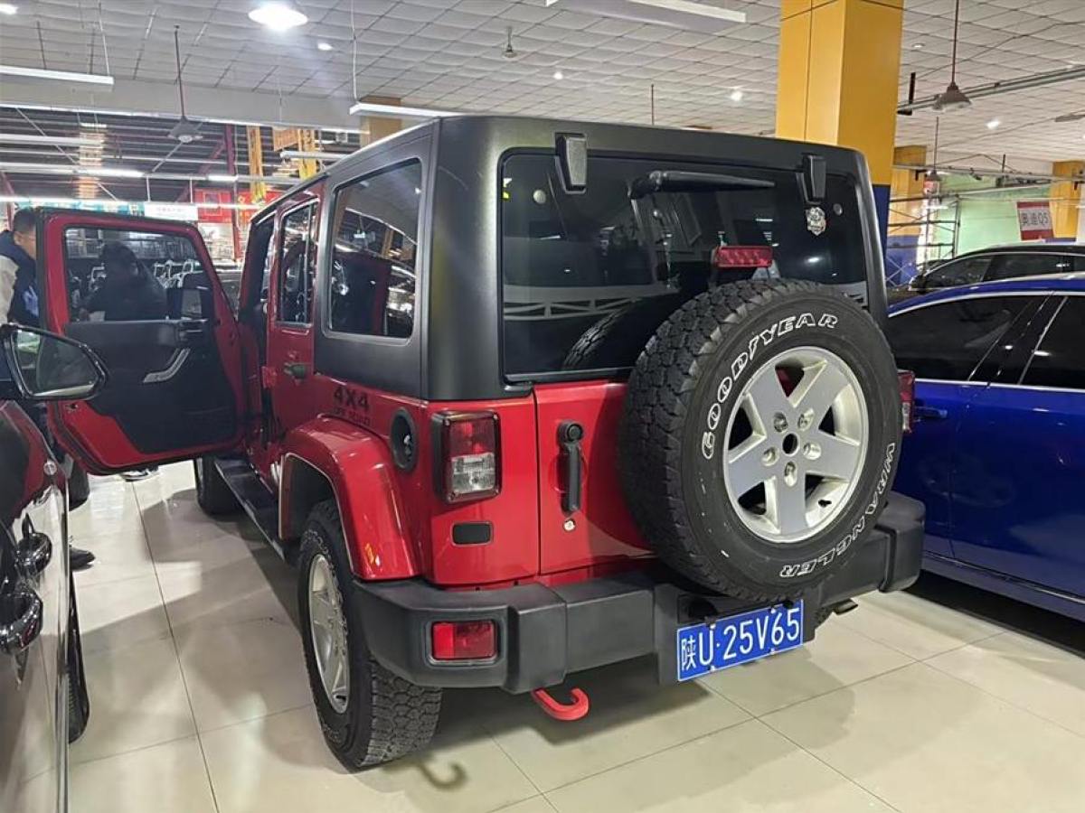 Jeep 牧馬人  2014款 3.0L Sahara 四門(mén)版圖片