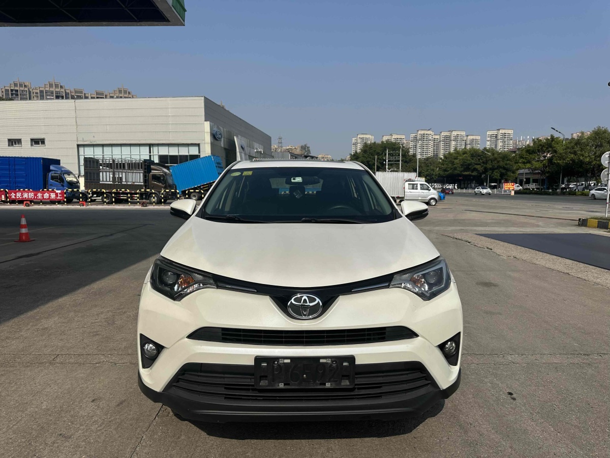 豐田 RAV4  2019款 榮放 2.0L CVT兩驅(qū)先鋒版圖片