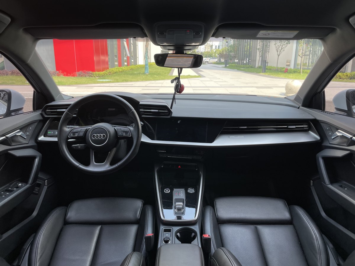 奧迪 奧迪A3  2021款 Sportback 35 TFSI 進(jìn)取運(yùn)動(dòng)型圖片