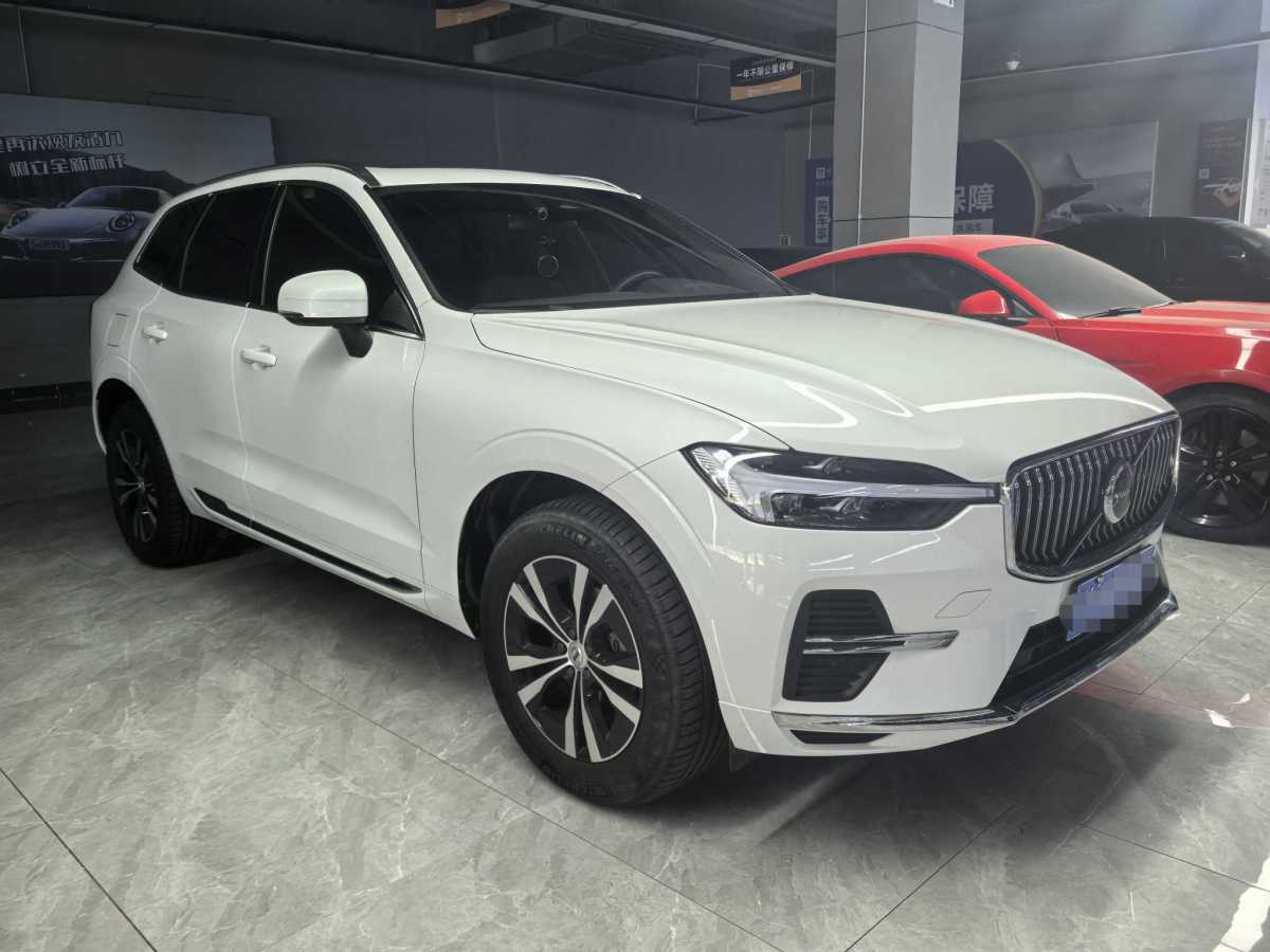 沃爾沃 XC60  2023款 B5 四驅(qū)智逸豪華版圖片