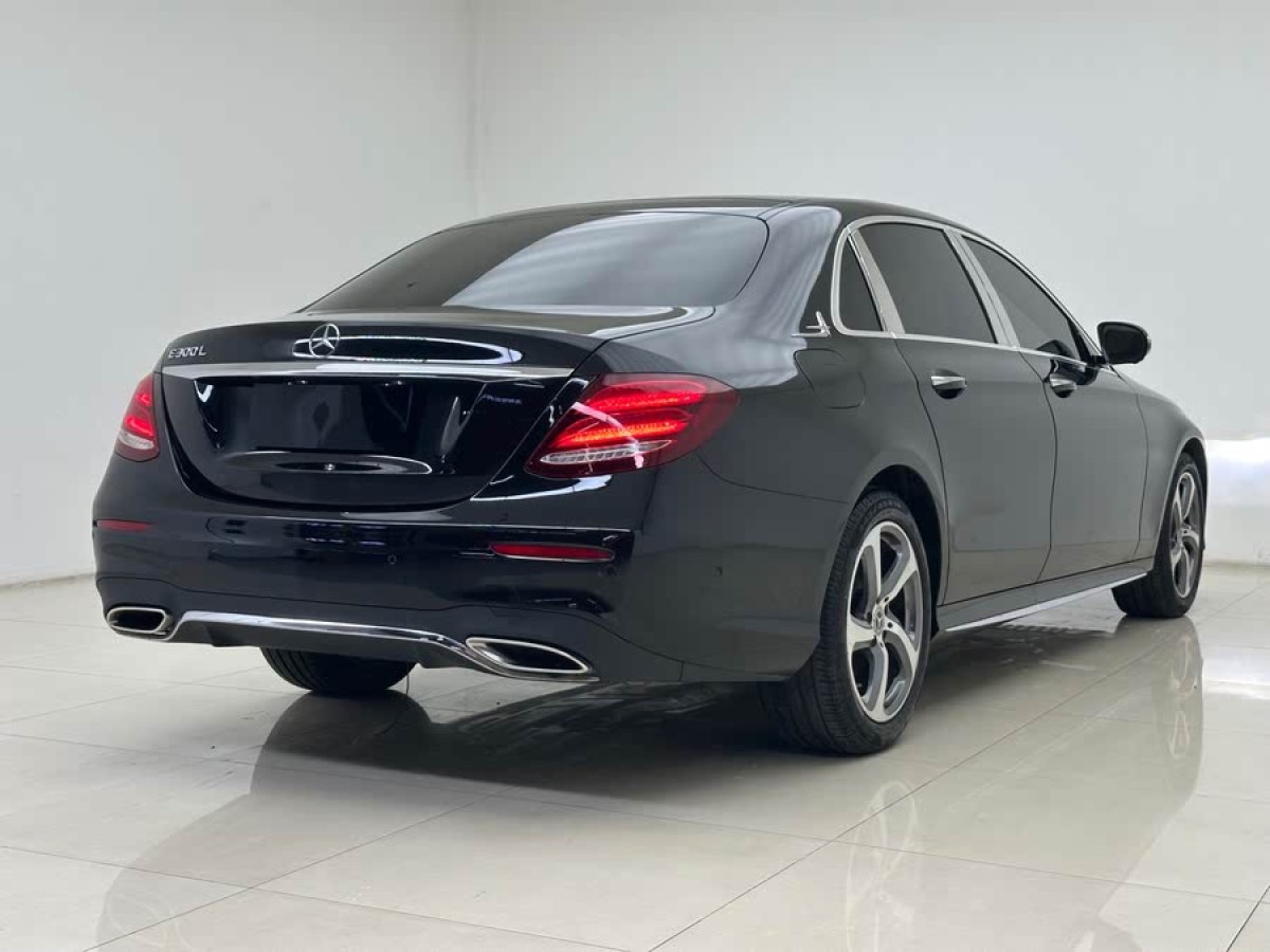 奔馳 奔馳E級  2019款 改款 E 300 L 運動時尚型圖片
