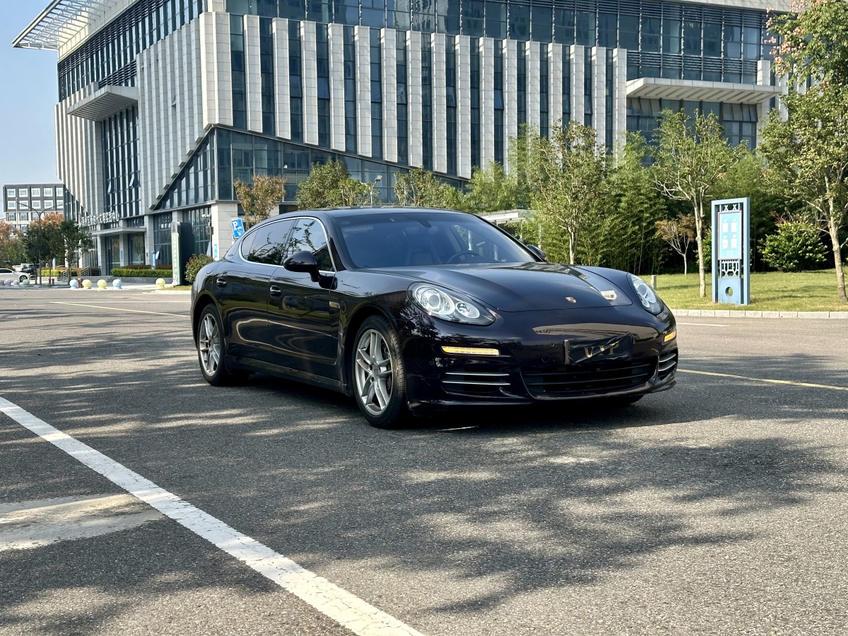 保時(shí)捷 Panamera  2014款 Panamera 4 Executive 3.0T圖片