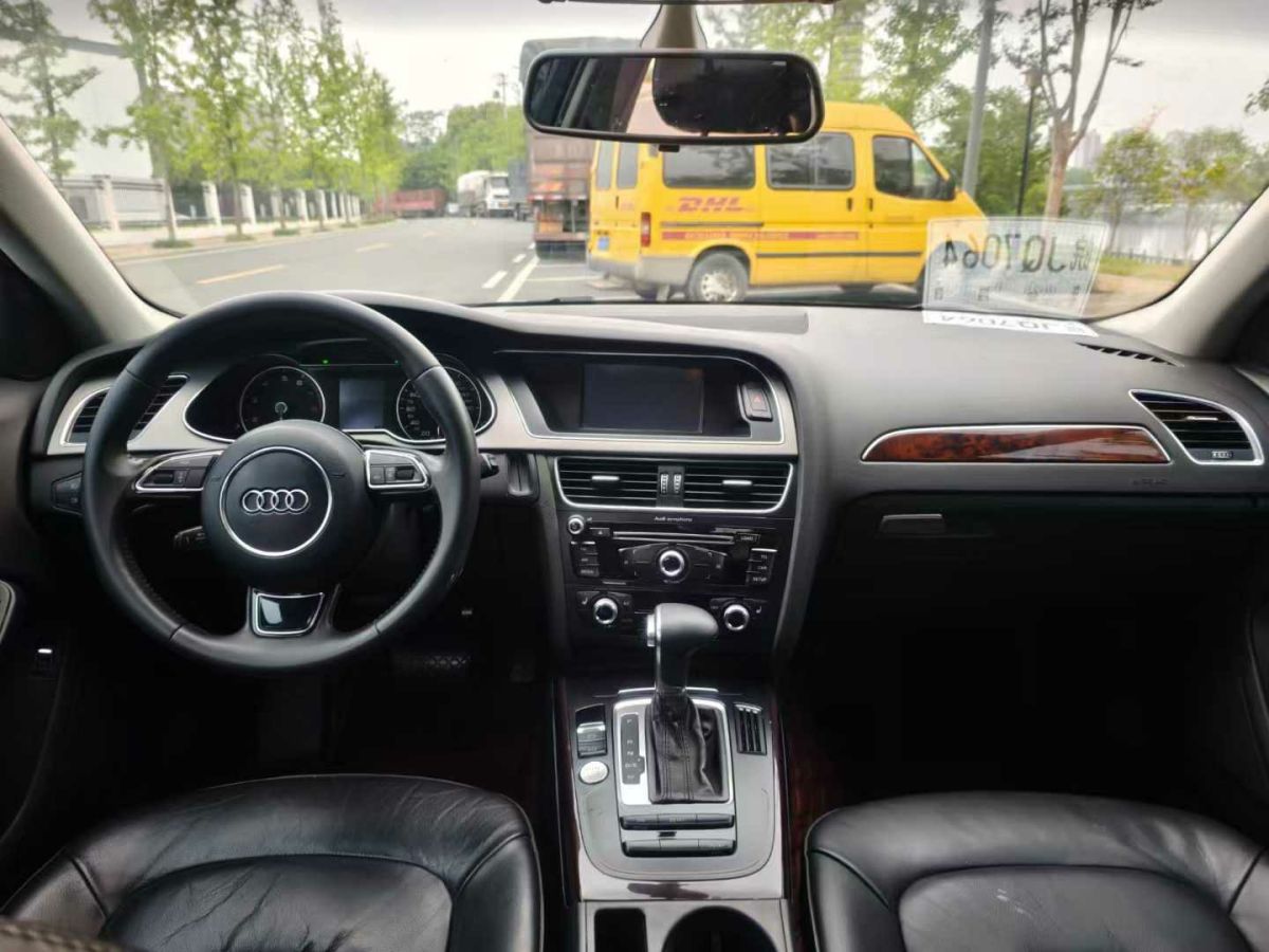 奧迪 奧迪A4L  2015款 A4L 1.8TFSI 30TFSI 舒適型圖片