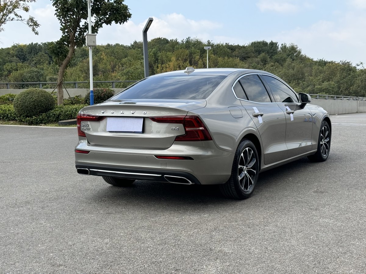 沃爾沃 S60  2017款 L 2.0T T4 智遠(yuǎn)版圖片