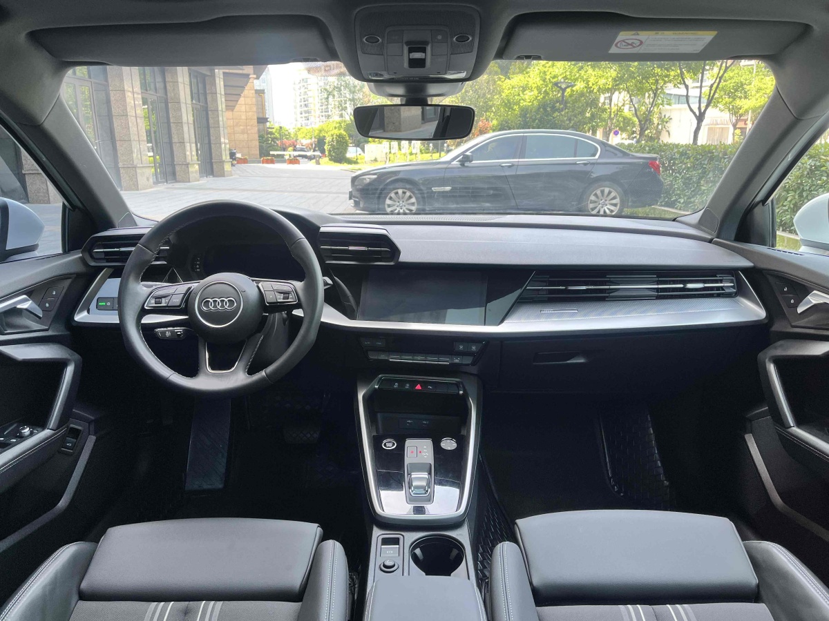 奧迪 奧迪A3  2023款 改款 A3L Limousine 35 TFSI 時尚運動型圖片