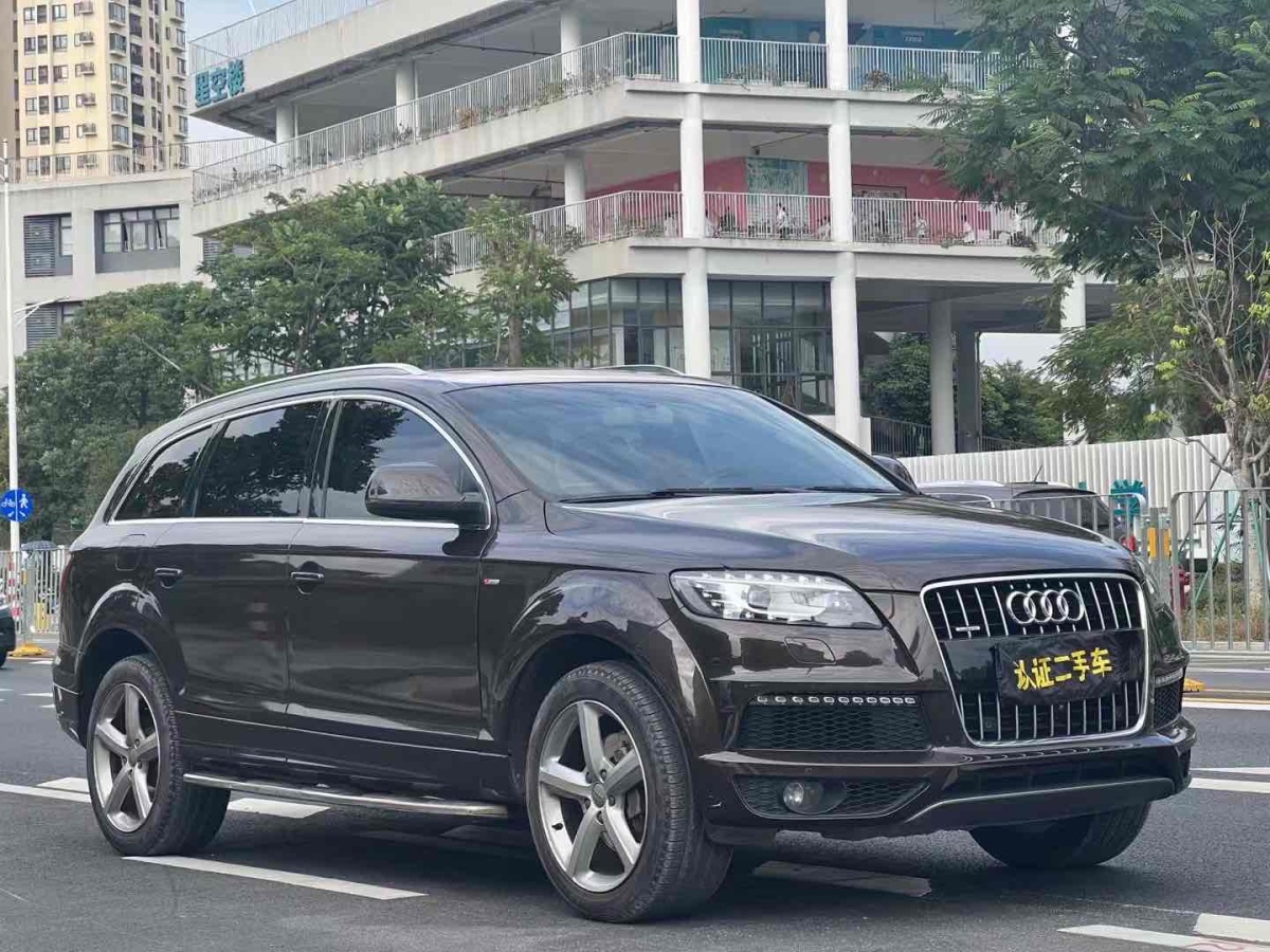 奧迪 奧迪Q7  2014款 35 TFSI 運(yùn)動(dòng)型圖片